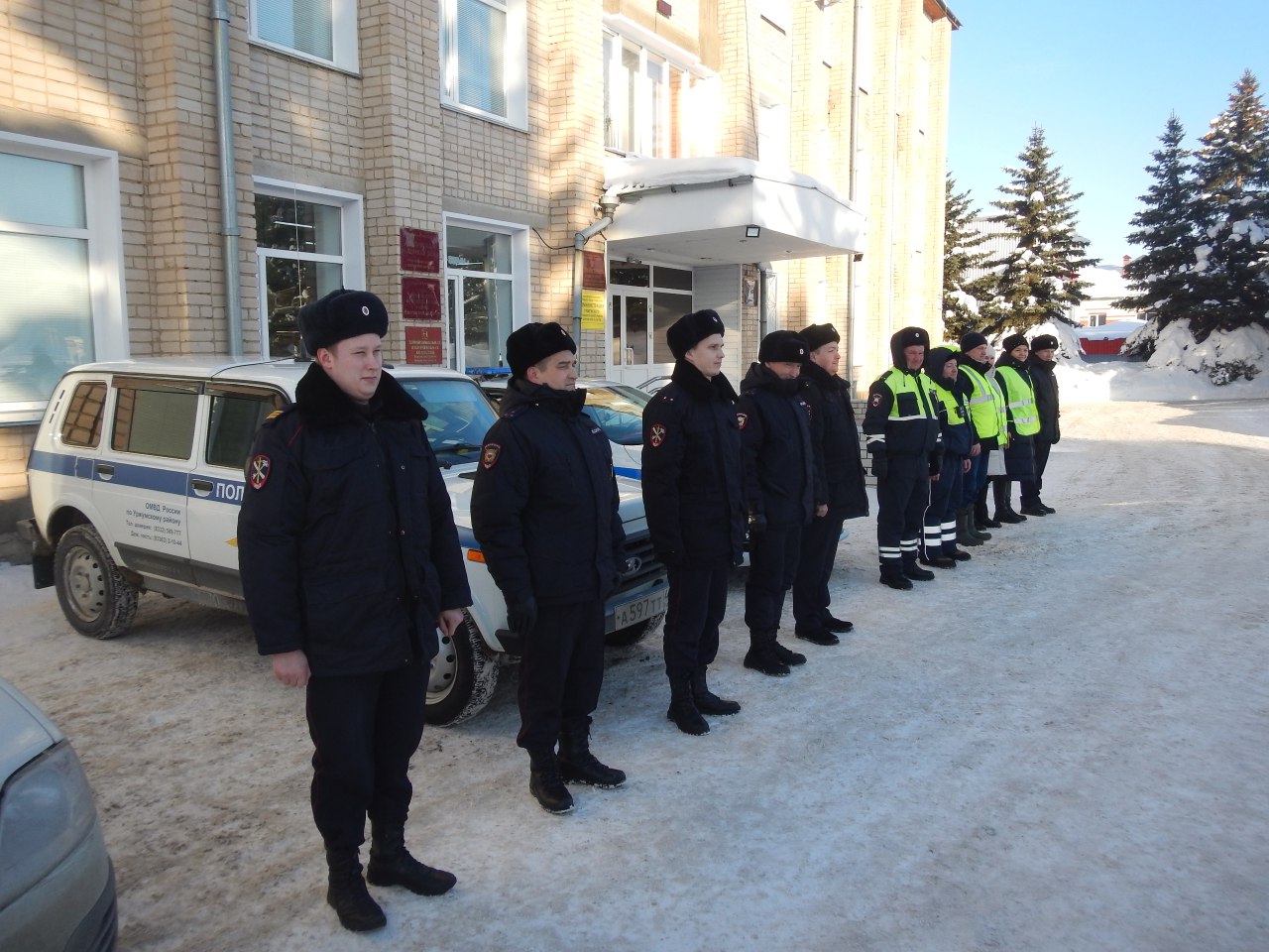 На территории Уржумского городского поселения проведен совместный инструктаж нарядов.