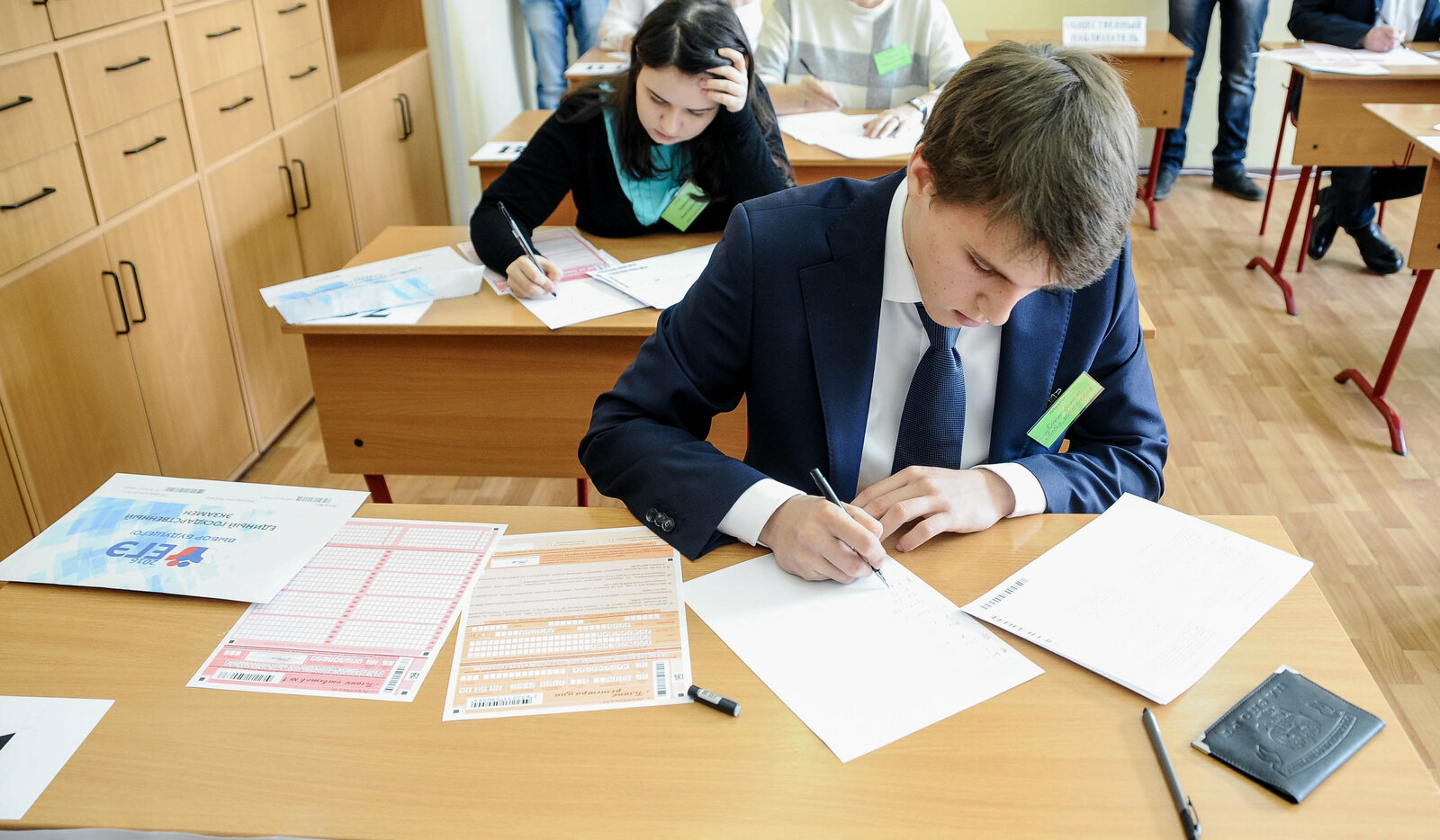 Школы Кировской области получат премию за качественную подготовку выпускников к ЕГЭ по физике и математике.